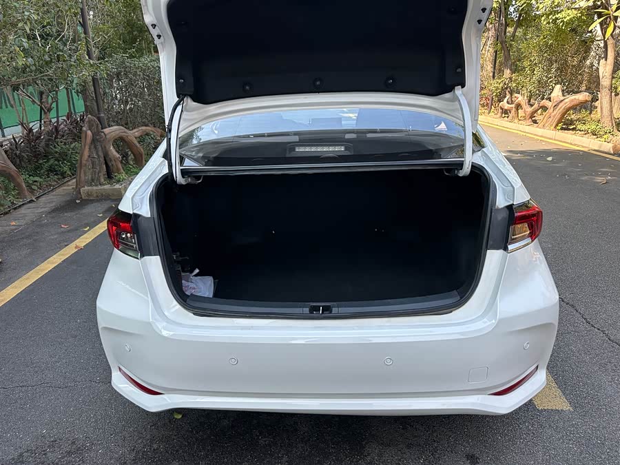 Toyota Corolla 2023 car image #18