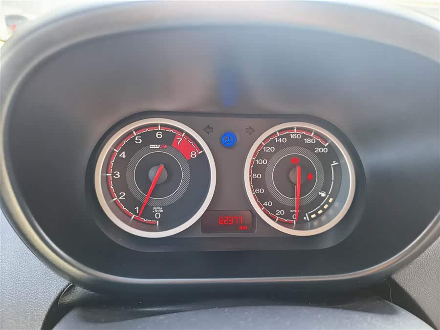 MG 3 2015 car image #18