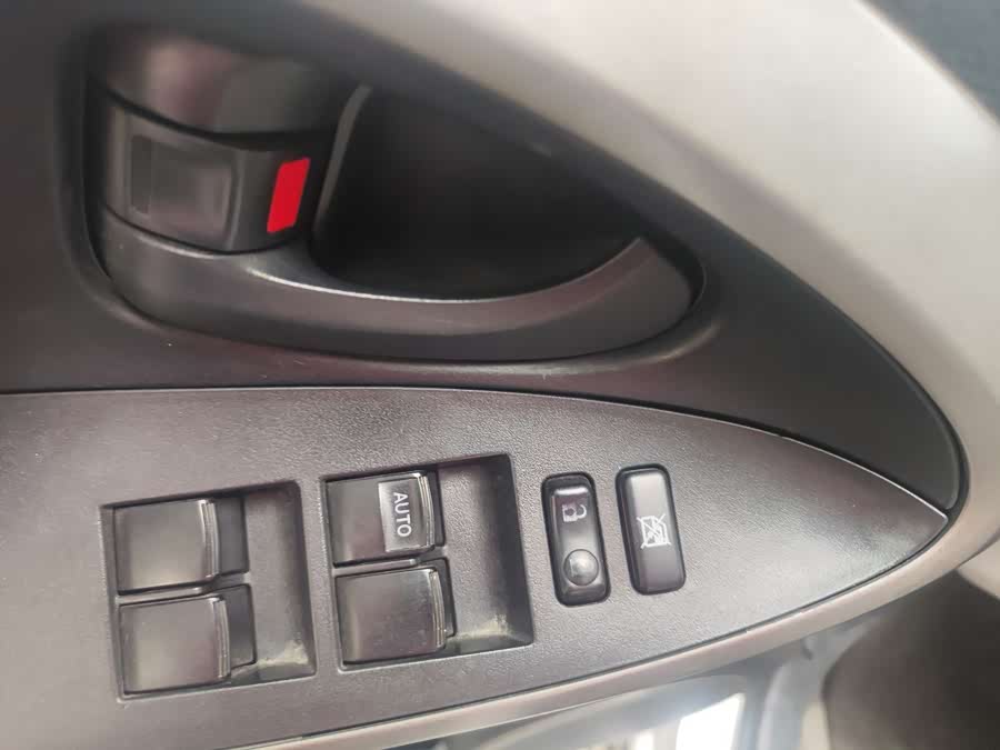 Toyota RAV4 (Imported) 2008 immagine di auto #18