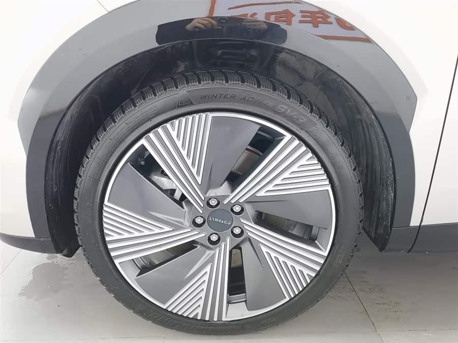 Lynk & Co 08 EM-P 2023 car image #18