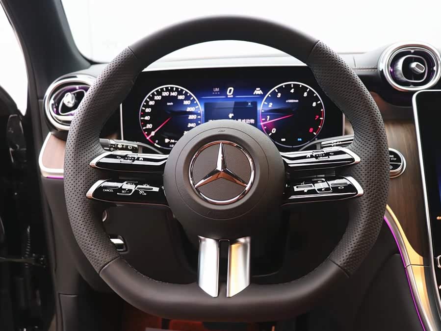 Mercedes-Benz GLC Class 2025 #18 Mercedes-Benz GLC Class 2025 car image #18