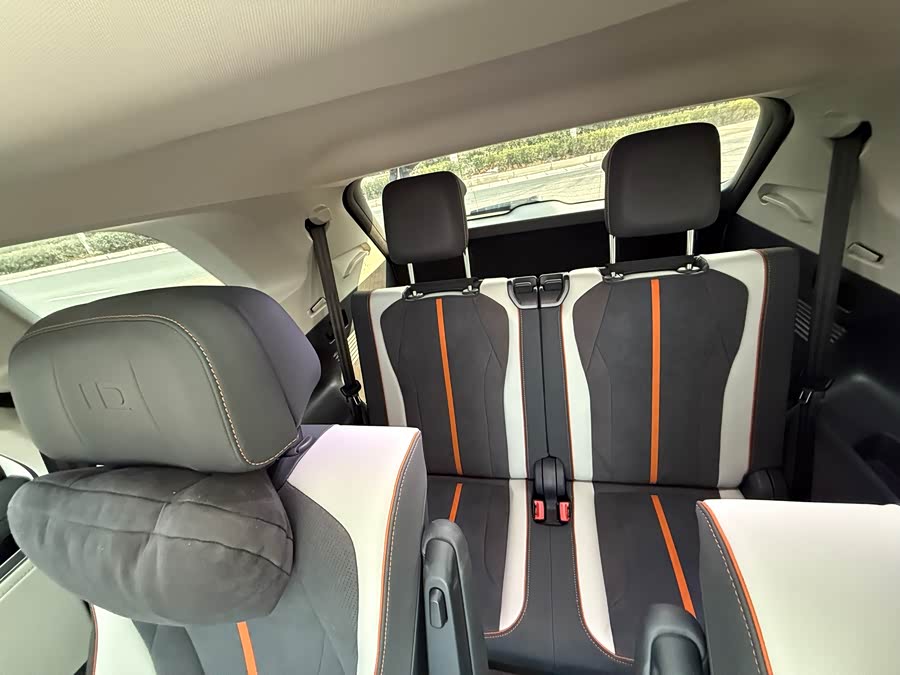 Volkswagen ID.6 Crozz 2024 immagine di auto #18