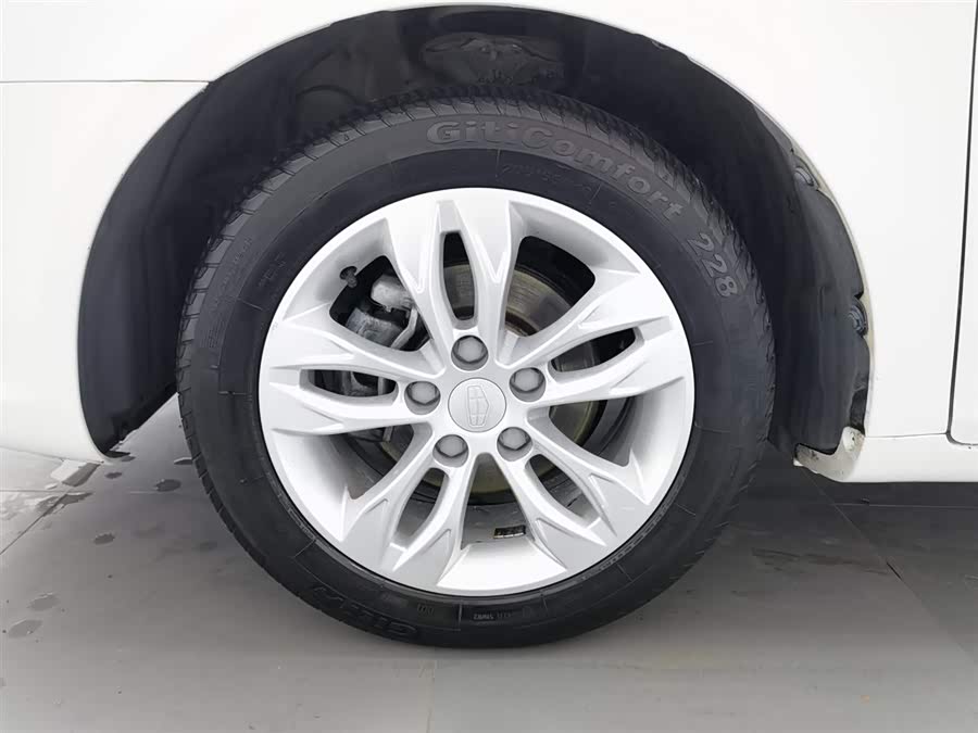 GEELY Emgrand 2015 car image #18