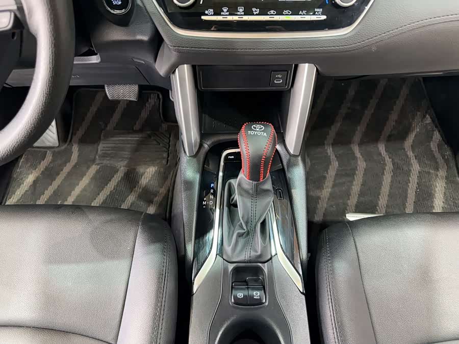 Toyota Corolla Cross 2024 immagine di auto #18