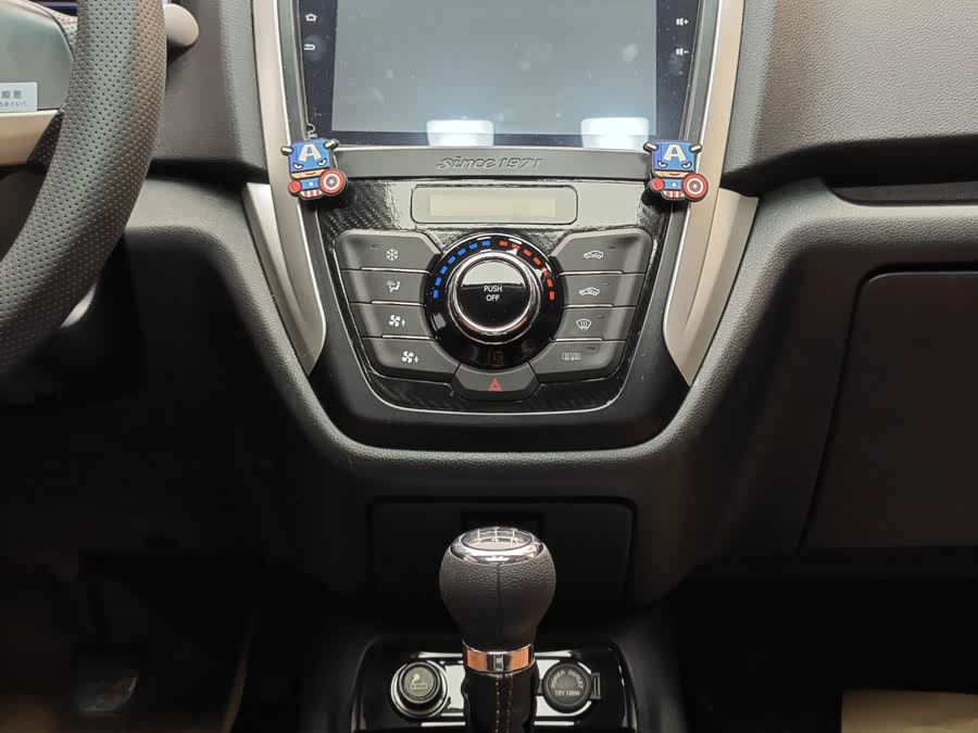 SWM斯威汽车 SWM斯威X3 2019 汽车图片 #18