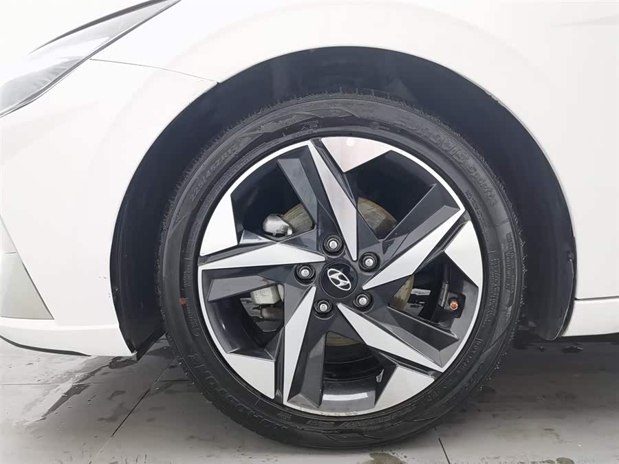 Hyundai Elantra 2022 car image #18