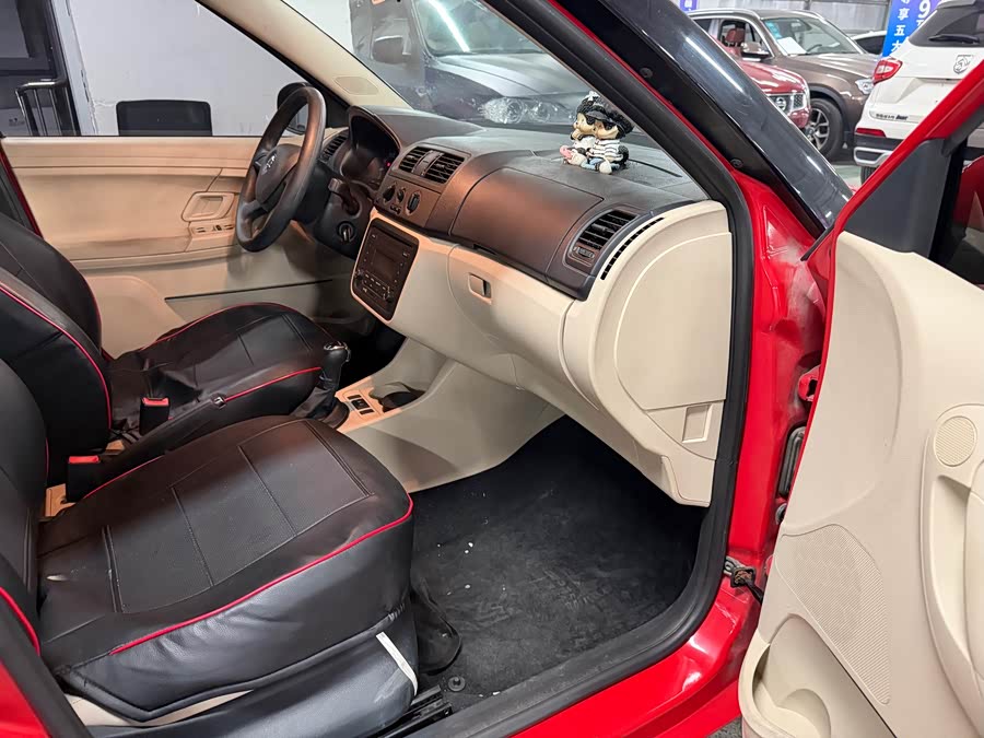 Skoda Fabia 2014 immagine di auto #18