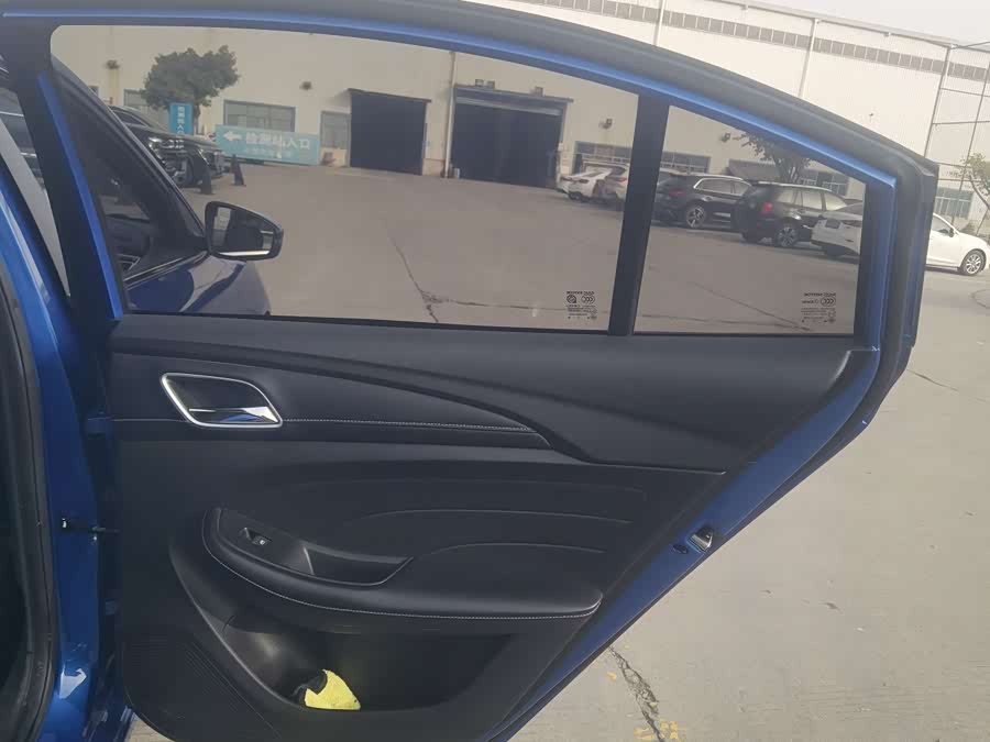 Roewe i5 2019 car image #18
