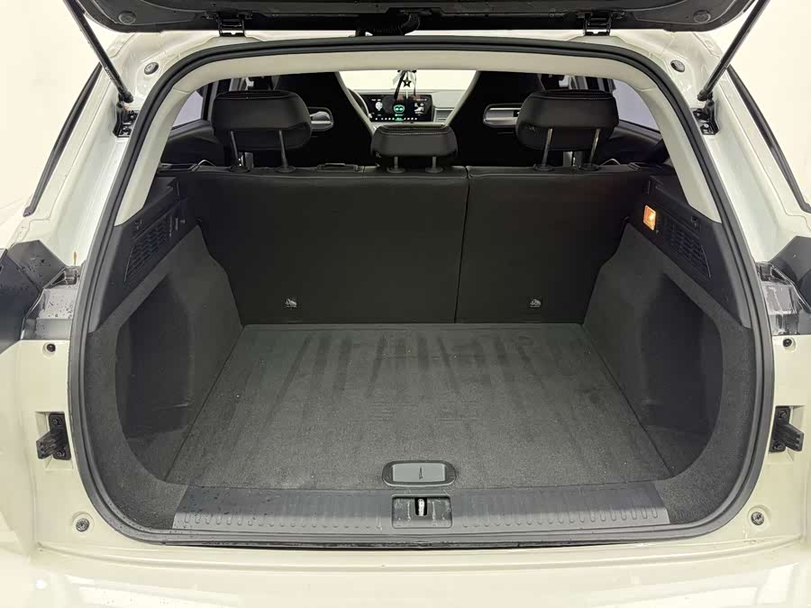 哪吒汽车 哪吒U 2022 汽车图片 #18