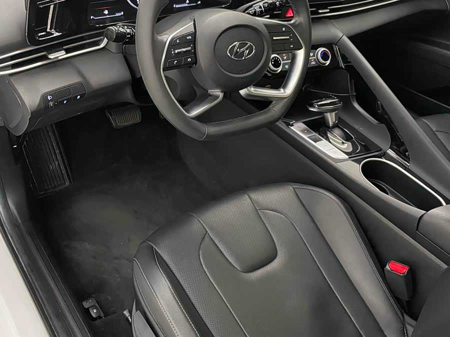 Hyundai Elantra 2021 car image #18