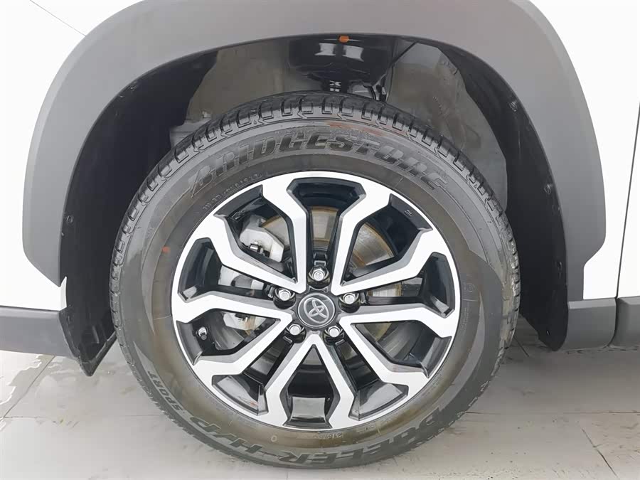 Toyota Frontlander 2023 car image #18