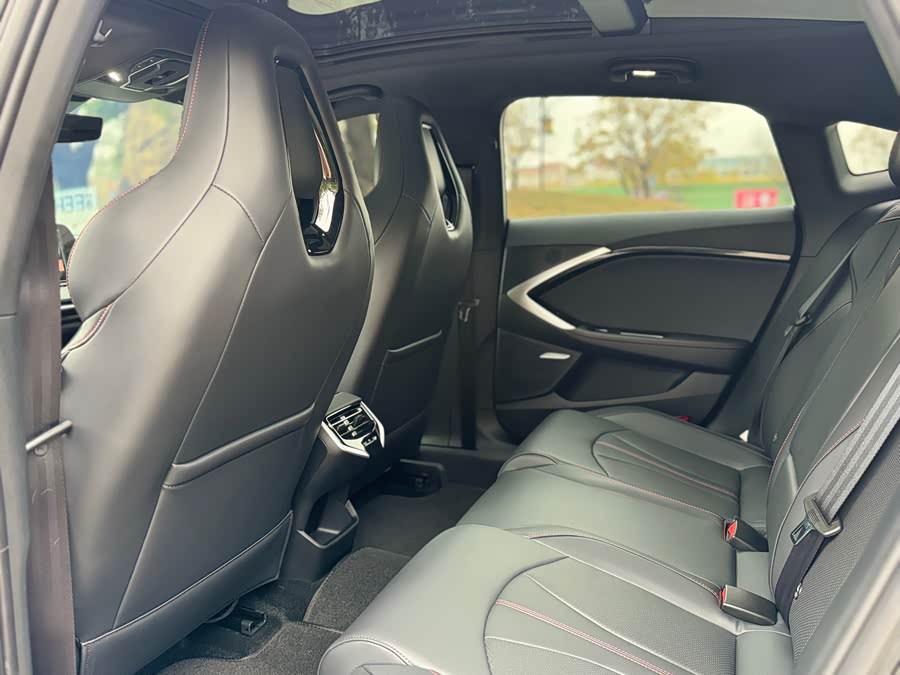 MG 7 2025 car image #18