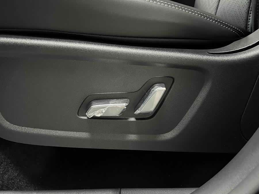 FangChengBao Tiger 3 2025 car image #18