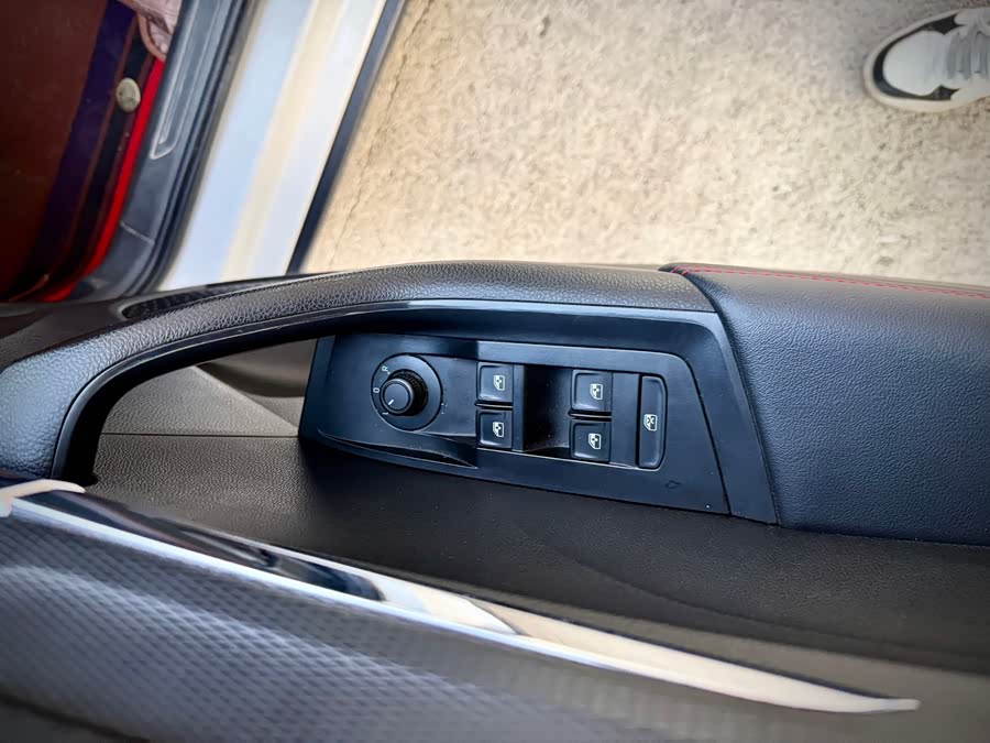 Skoda Kamiq 2022 imagem de carro #18