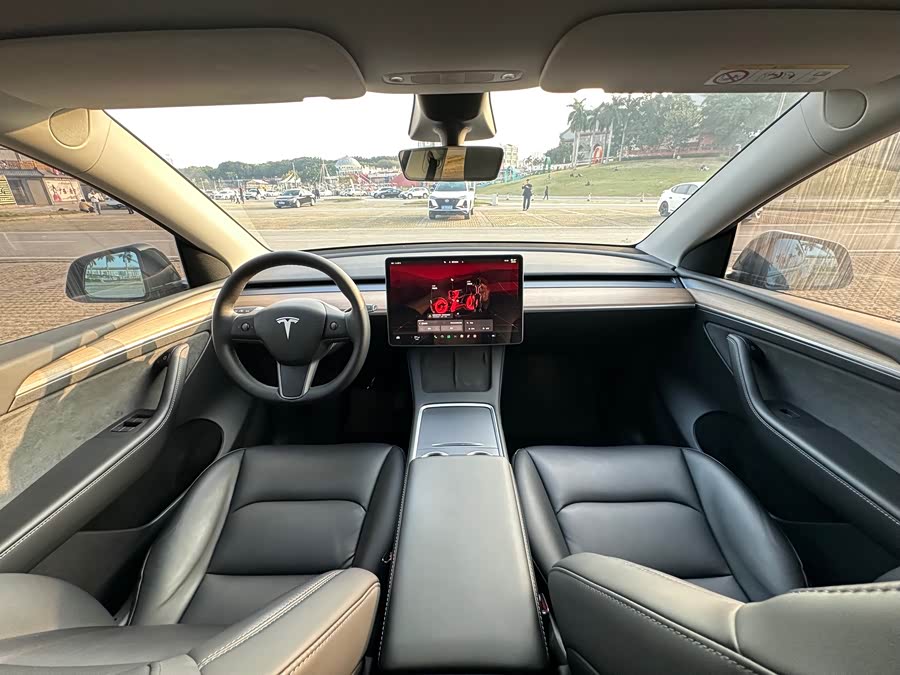 Tesla Model Y 2022 #18 Tesla Model Y 2022 car image #18