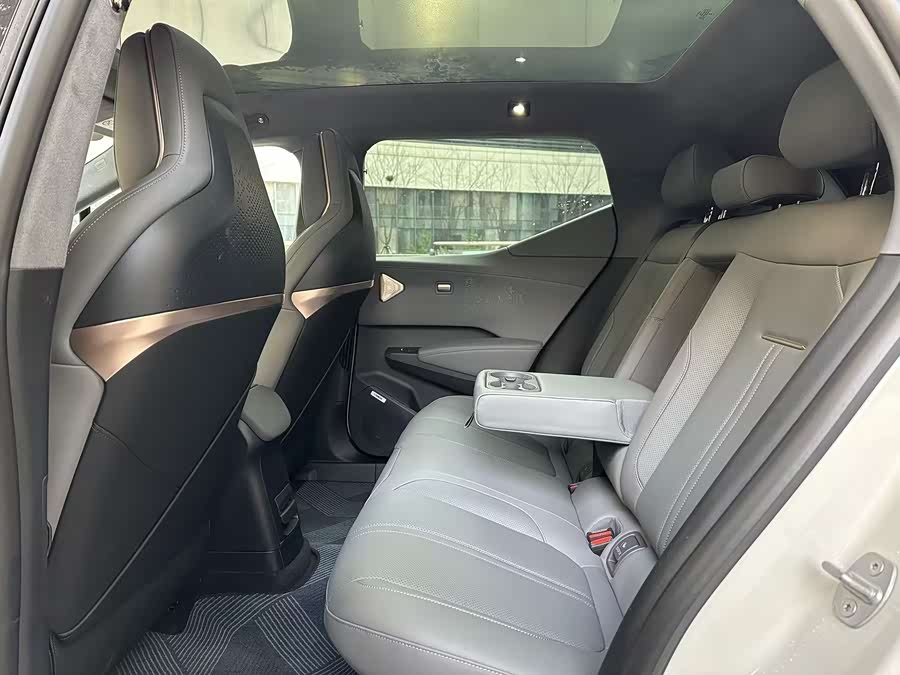 Zeekr X 2024 car image #18