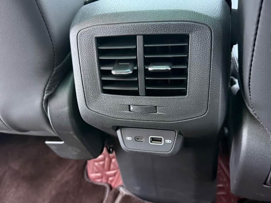 Volkswagen T-Cross 2021 car image #18