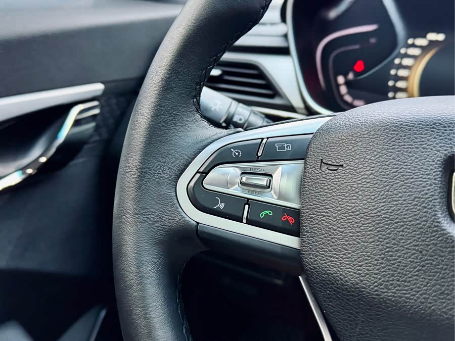 GEELY Binray 2018 car image #18