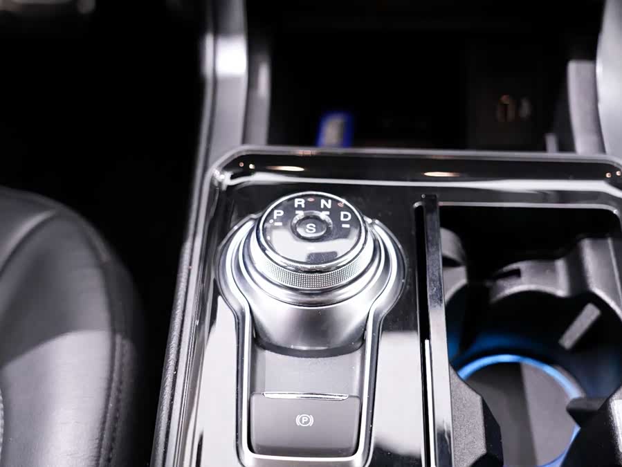 Ford Edge 2020 car image #18