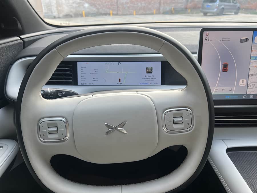 Xpeng G6 2024 صورة سيارة #18