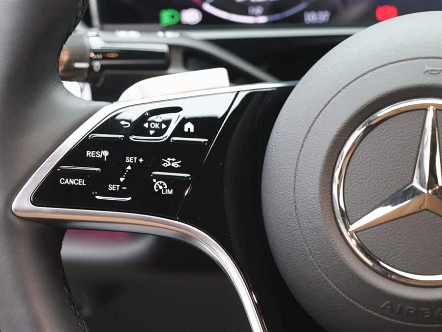 Mercedes-Benz E Class 2024 car image #18