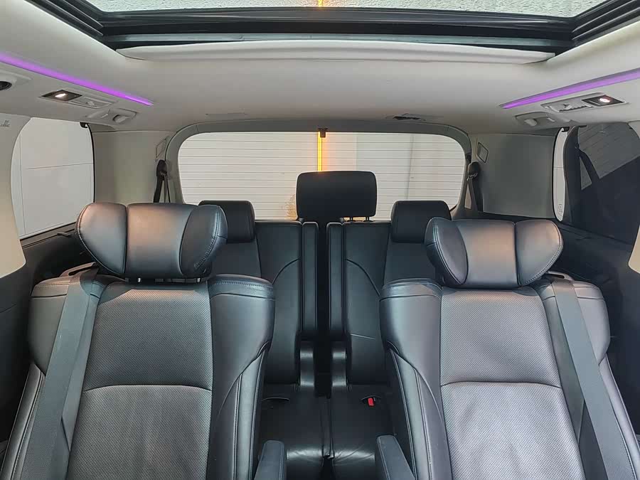 Toyota Vellfire 2020 car image #18