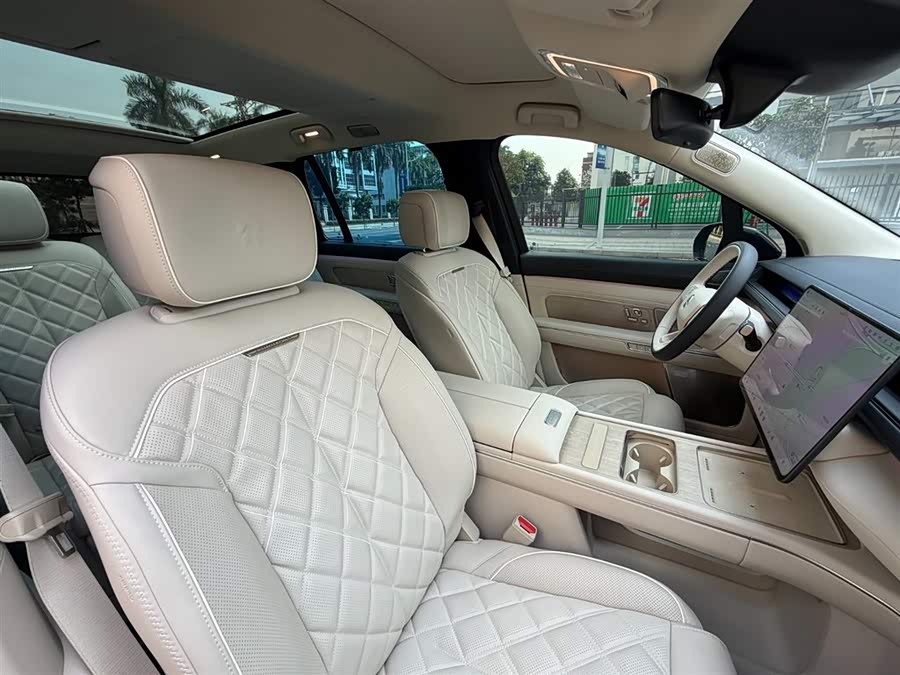 蔚来 蔚来ES8 2025 汽车图片 #18