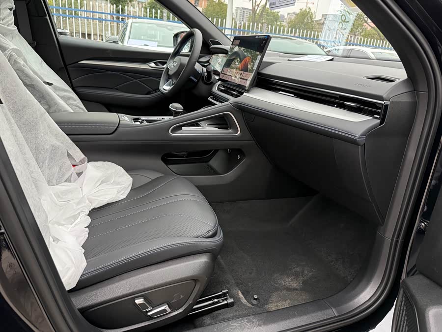 GEELY Preface 2025 #18 GEELY Preface 2025 car image #18