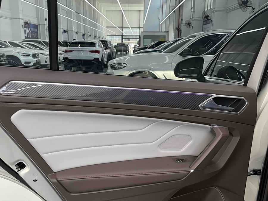 Volkswagen Tiguan L 2021 #18 Volkswagen Tiguan L 2021 immagine di auto #18