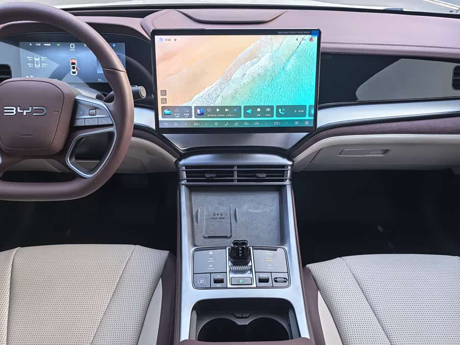 BYD Seal 07 DM-i 2025 immagine di auto #18