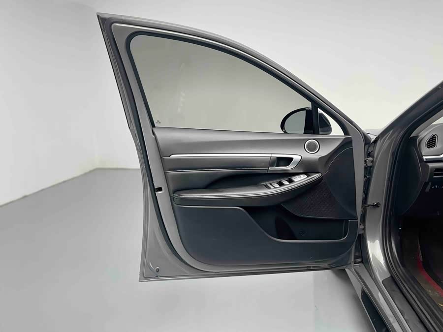 Hyundai Sonata 2021 immagine di auto #18