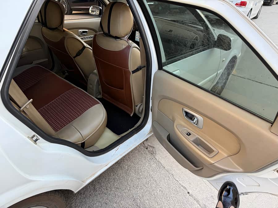 Citroen C-Elysée 2010 imagem de carro #18