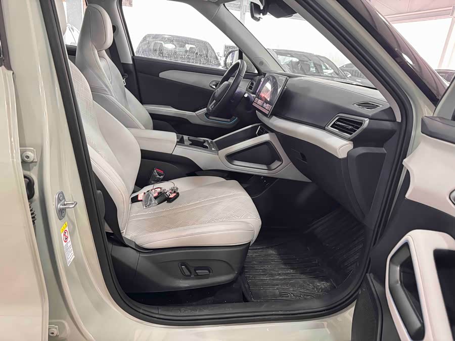 BYD YuanUP 2025 car image #18