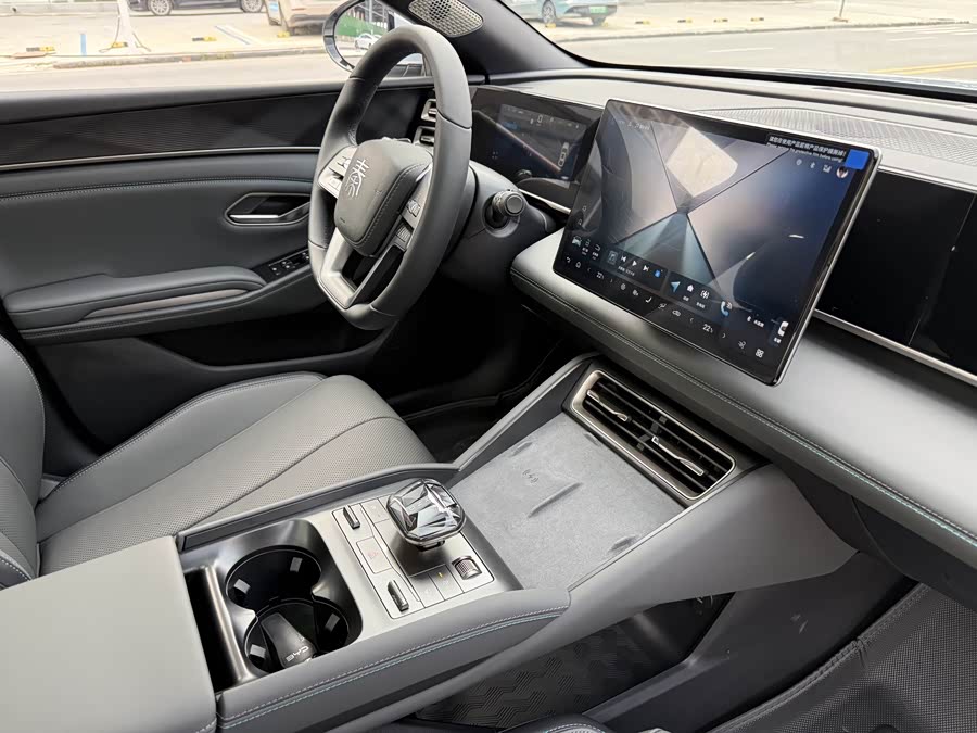 BYD Qin L 2025 car image #18