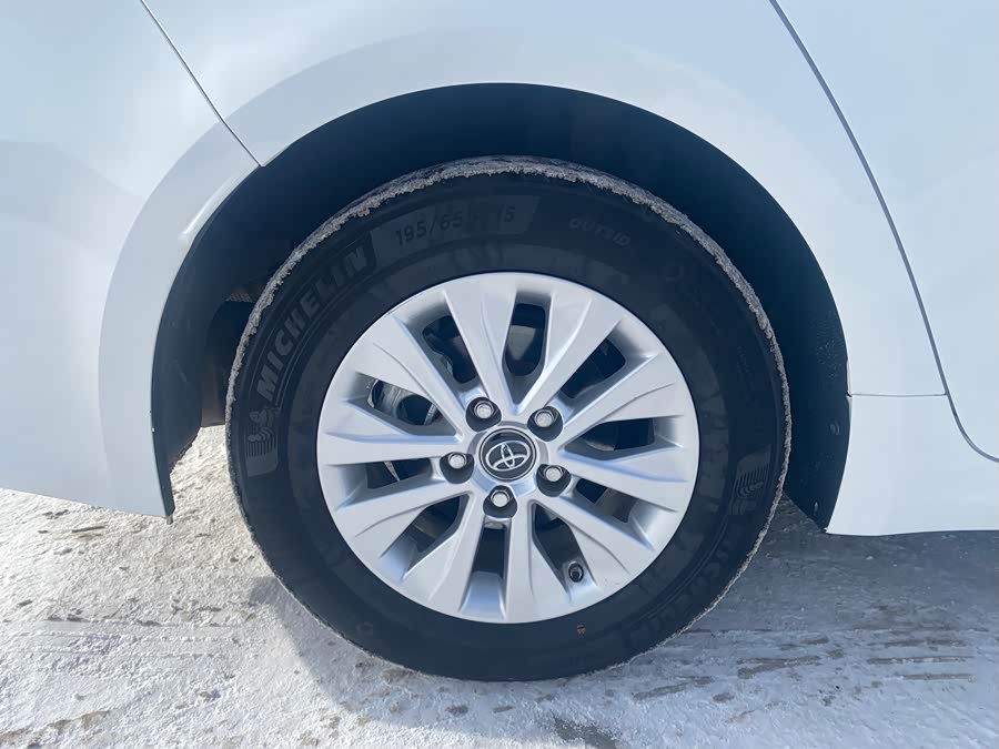 Toyota Corolla 2023 car image #18