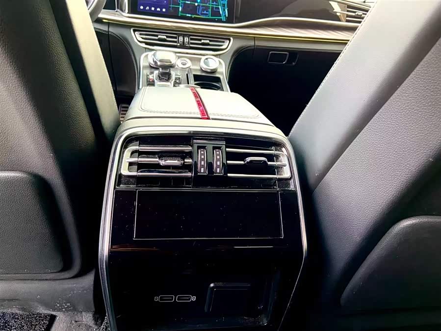 HongQi H9 2023 car image #18