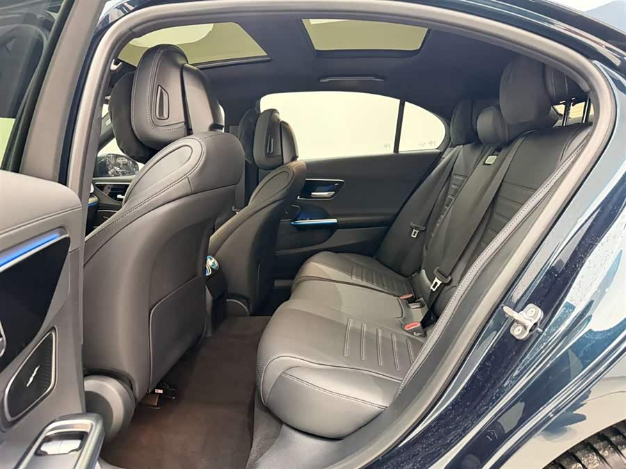 Mercedes-Benz C Class 2024 #18 Mercedes-Benz C Class 2024 car image #18