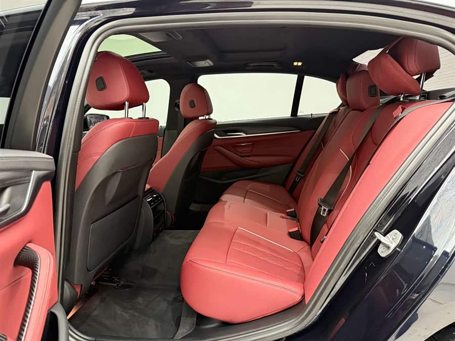 BMW 5 Series New Energy 2022 car image #18