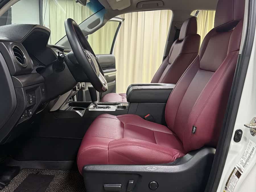 Toyota Tundra 2018 immagine di auto #18