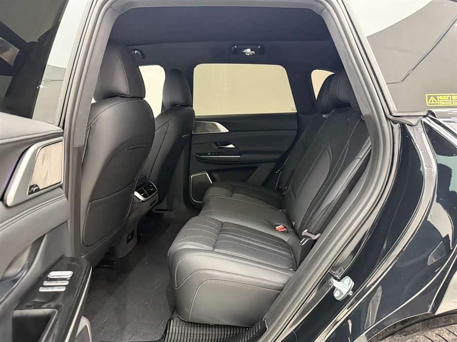 小鹏 小鹏G9 2025 汽车图片 #18