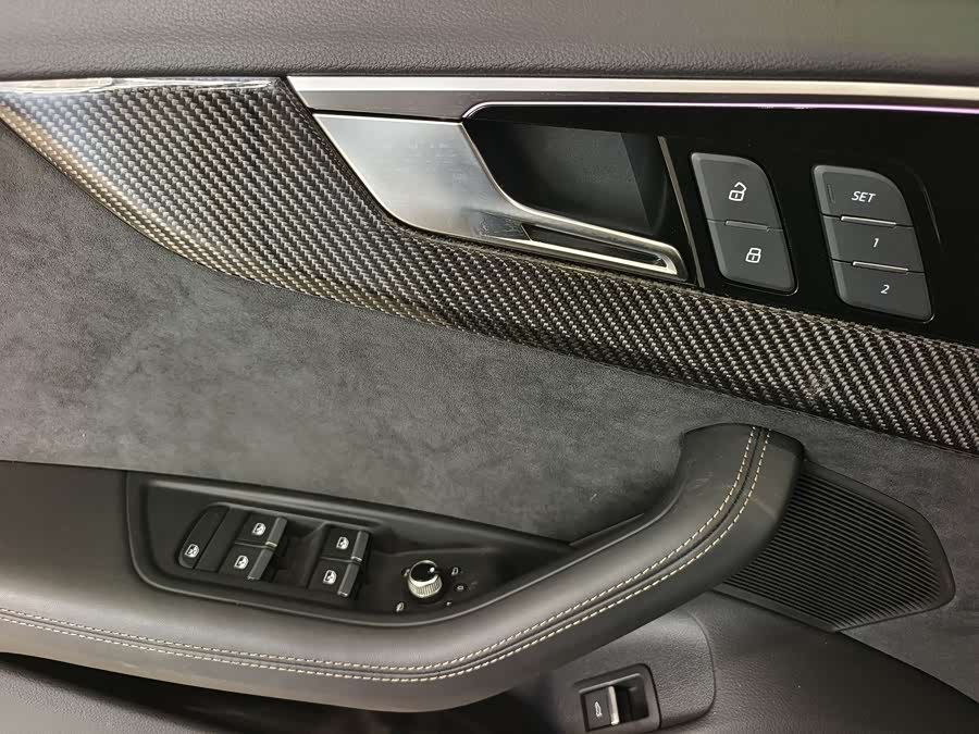 Audi RS 4 2023 car image #18