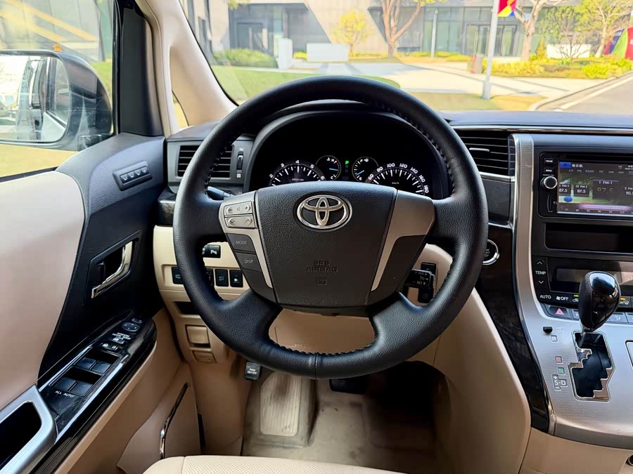 Toyota Alphard 2014 immagine di auto #18