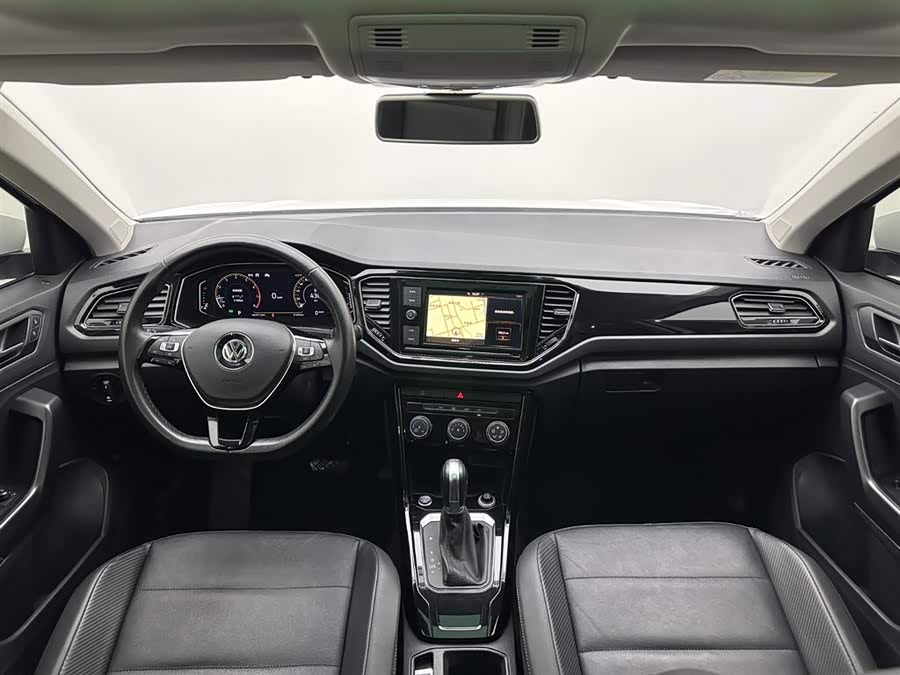 Volkswagen T-Roc 2020 car image #18