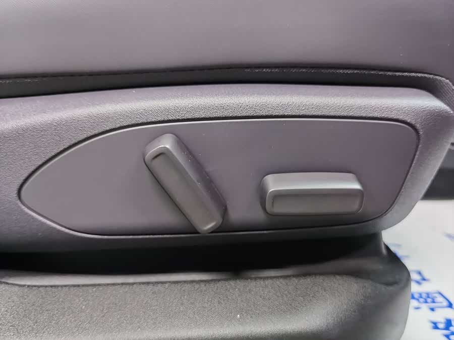 Leapmotor C16 2024 car image #18