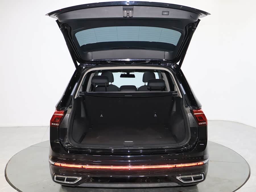 Volkswagen Tiguan L 2023 #18 Volkswagen Tiguan L 2023 car image #18