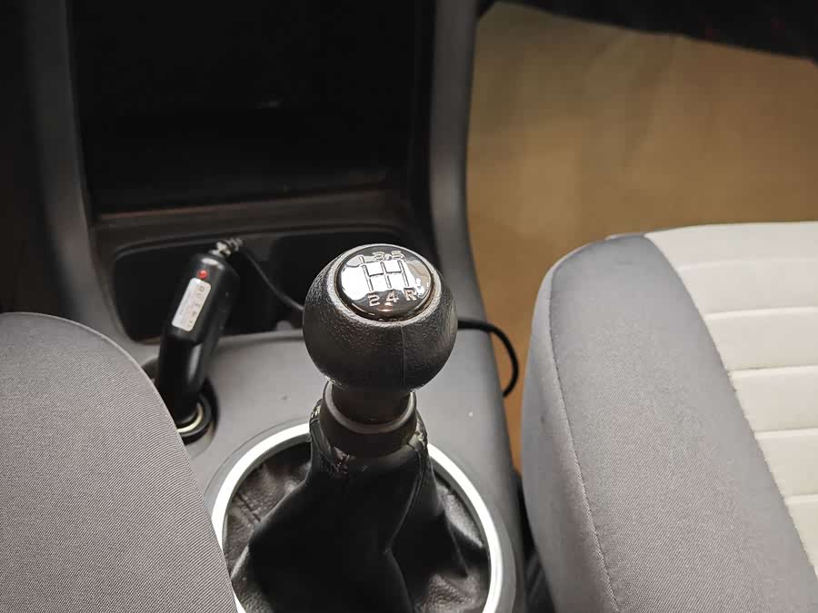 Suzuki Swift 2016 car image #18