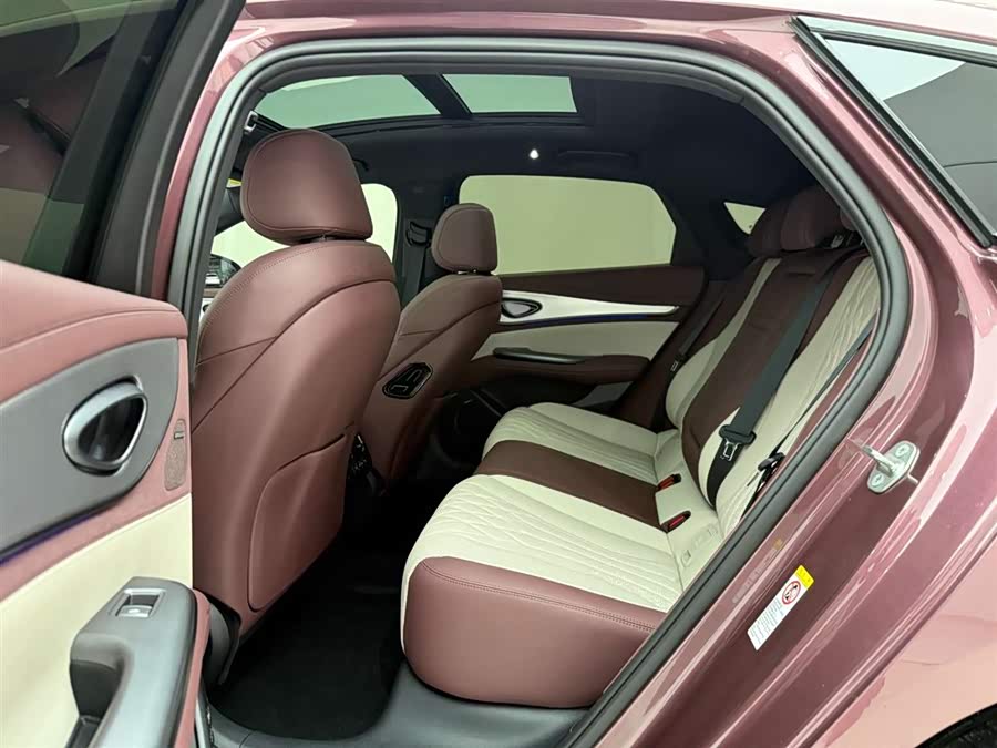 BYD Seal 07 DM-i 2025 car image #18