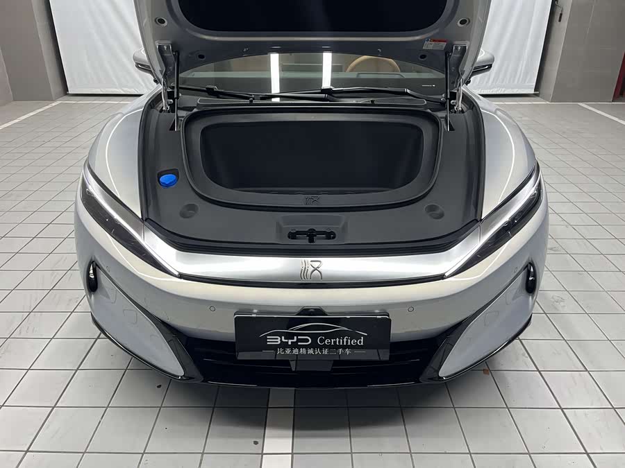 BYD HanL 2025 car image #18