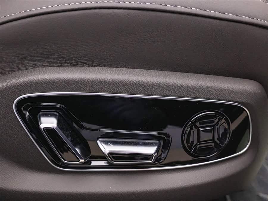 Audi A8 imagen de coche #18