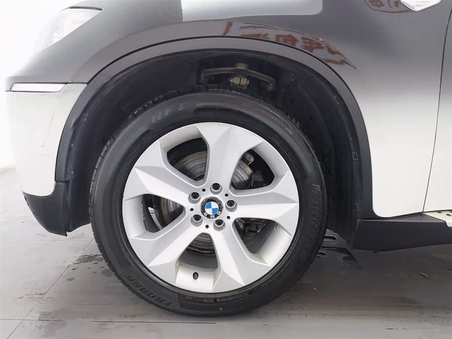 BMW 2012 car image #18